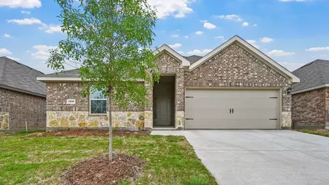 2914 Drury Ln, Ennis, TX 75119