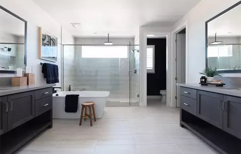 Bath - 984 Oakscape Ln, Lincoln, CA 95648 photo 3 of 4