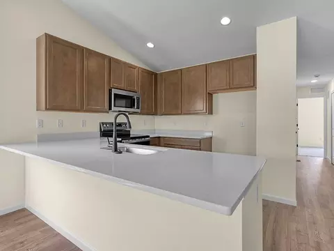 Kitchen - 390 Olympic Dr, Pacific, MO 63069 photo 4 of 5