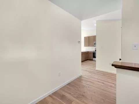 Entry Way - 390 Olympic Dr, Pacific, MO 63069 photo 1 of 2
