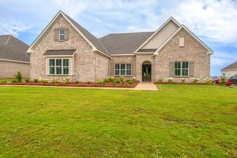 Exterior - 127 Laurel Branch Dr, Dothan, AL 36305 photo 2 of 7