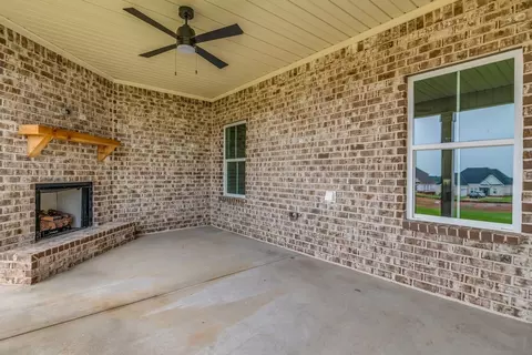 Exterior - 127 Laurel Branch Dr, Dothan, AL 36305 photo 4 of 7