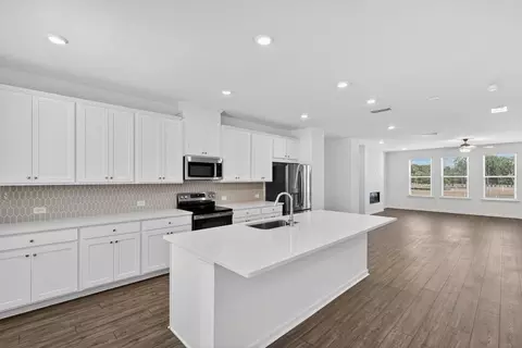 623 Oak Bluff Dr, Cumming, GA 30040