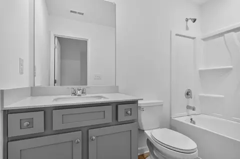 Bath - 3478 Chota Ln, Bethlehem, GA 30620 photo 3 of 4