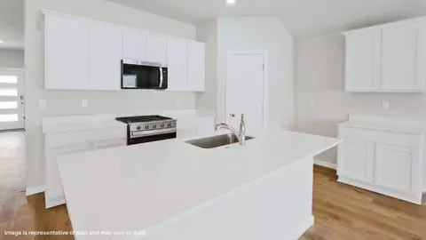 Kitchen - 7515 N 154th E Ave, Owasso, OK 74055 photo 1 of 9
