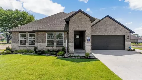 Exterior - 7515 N 154th E Ave, Owasso, OK 74055 photo 5 of 7