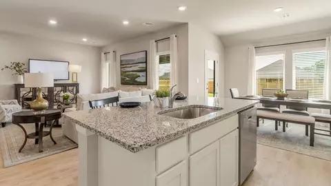 Kitchen - 7515 N 154th E Ave, Owasso, OK 74055 photo 9 of 9