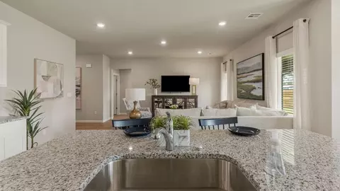 Kitchen - 7515 N 154th E Ave, Owasso, OK 74055 photo 6 of 9