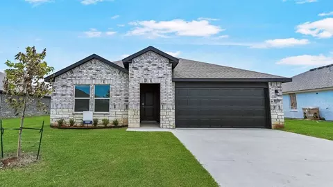Exterior - 7515 N 154th E Ave, Owasso, OK 74055 photo 4 of 7