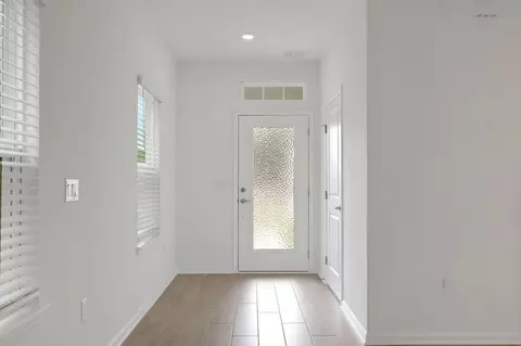 Entry Way - 182 Brook Forest Dr, Saint Augustine, FL 32092 photo 2 of 4