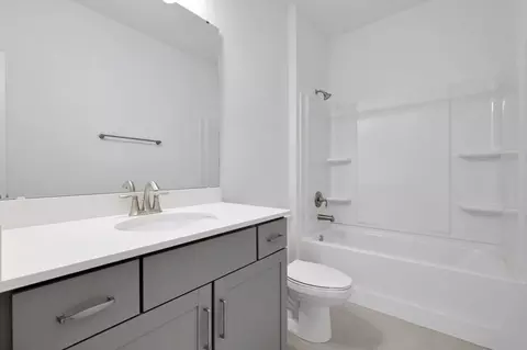 Bath - 182 Brook Forest Dr, Saint Augustine, FL 32092 photo 2 of 4
