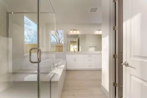 Bath - 1620 Delta Downs Dr, Minden, NV 89423 photo 3 of 6
