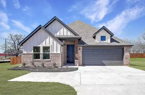 2465 W Lambert Rd, Weatherford, TX 76088