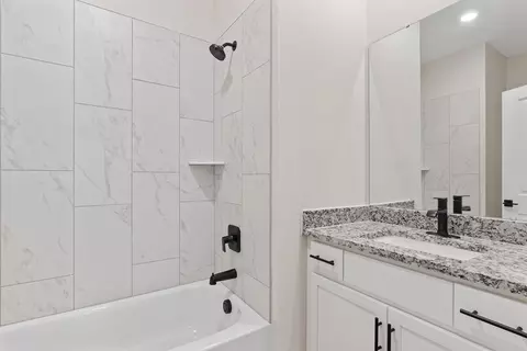 Bath - 26 Hibiscus Dr Hampstead, Hampstead, NC 28443 photo 1 of 3