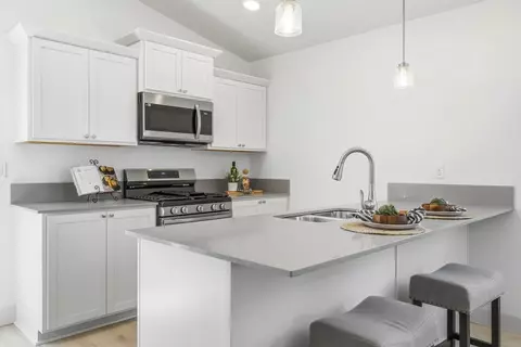 Kitchen - 545 Taft St, Umatilla, OR 97882 photo 1 of 7