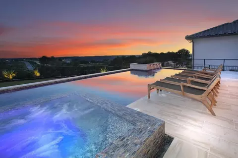 Exterior - 11305 4 Points Dr #BLDG 1, Austin, TX 78726 photo 7 of 10