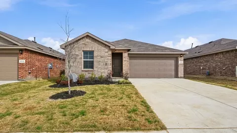 5313 Legends Way, Krum, TX 76249