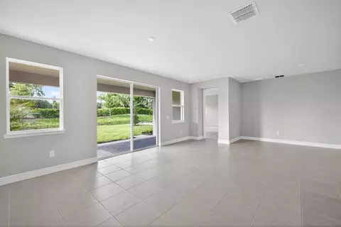 Living - 12341 49th St E, Parrish, FL 34219 photo 2 of 4