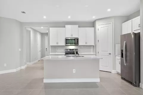 Kitchen - 12341 49th St E, Parrish, FL 34219 photo 2 of 3