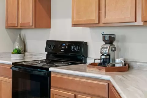 Kitchen - 10038 Punta Verde Ave, Converse, TX 78109 photo 12 of 33