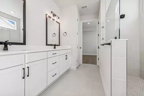 Bath - 7635 Addison Ave, Bradenton, FL 34210 photo 1 of 1