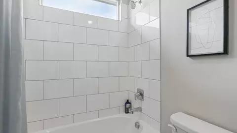 Bath - 1935 Jackson St, Cleburne, TX 76033 photo 4 of 10