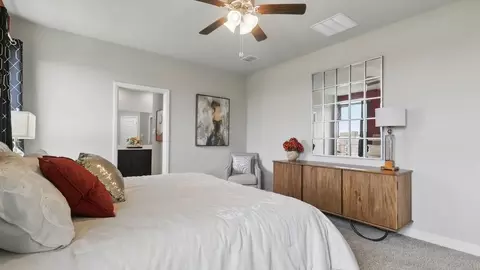 Bedroom - 1935 Jackson St, Cleburne, TX 76033 photo 2 of 17