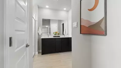 Entry Way - 1935 Jackson St, Cleburne, TX 76033 photo 4 of 10
