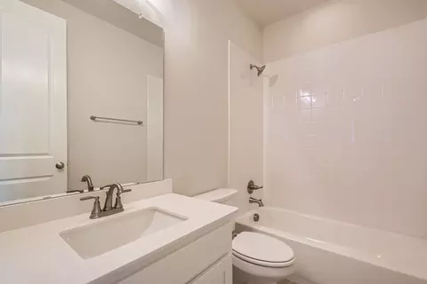 Bath - 1809 Hillside Stroll Dr, Lavon, TX 75166 photo 3 of 8