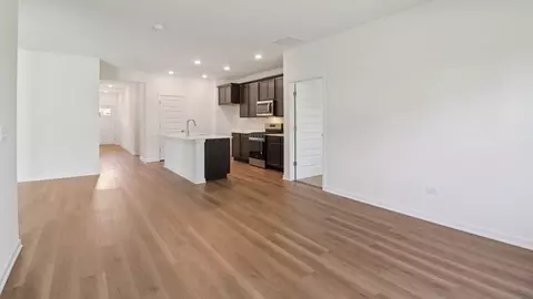 Living - 1101 Bluebell Ln, Bartlett, IL 60103 photo 3 of 6