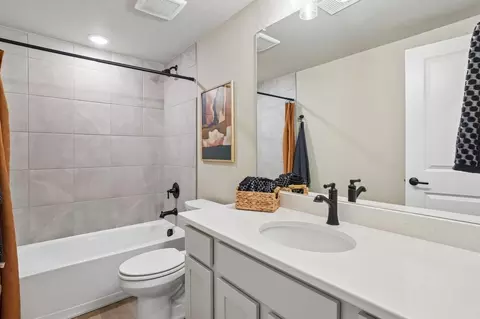 Bath - 3527 Bethpage Dr, Fort Collins, CO 80524 photo 4 of 4