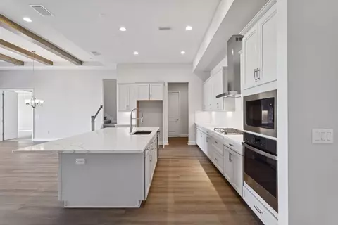 Kitchen - 10743 Spring Sapling Cir, Parrish, FL 34219 photo 3 of 8