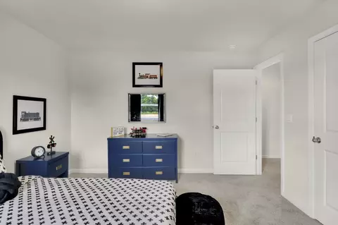 Bedroom - 1002 Persimmon Holw, Greeneville, TN 37745 photo 8 of 13