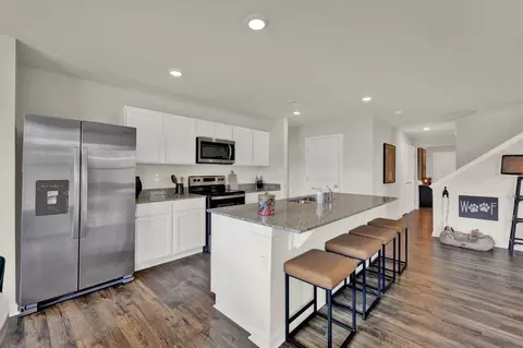 Kitchen - 1002 Persimmon Holw, Greeneville, TN 37745 photo 2 of 7