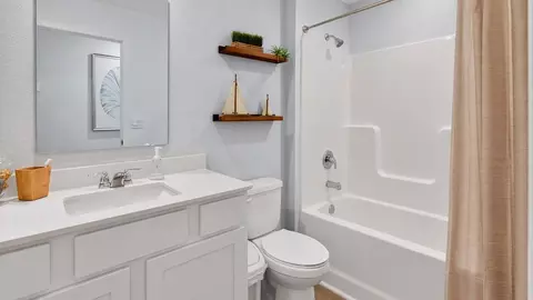 Bath - 347 Chambers Ave, Yulee, FL 32097 photo 4 of 4