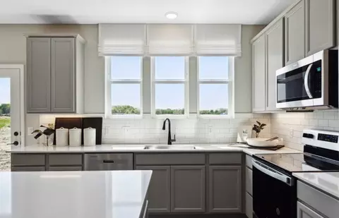 Kitchen - 24456 W Kroll Dr, Plainfield, IL 60585 photo 4 of 6