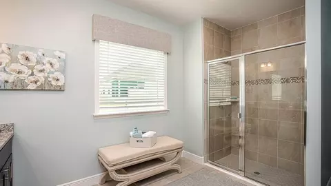 Bath - 2214 Elegant Mnr Cir, Edgewater, FL 32141 photo 4 of 6