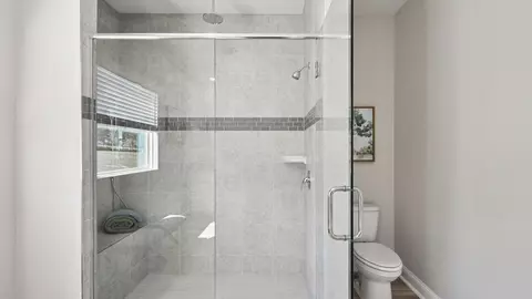 Bath - 2214 Elegant Mnr Cir, Edgewater, FL 32141 photo 2 of 6