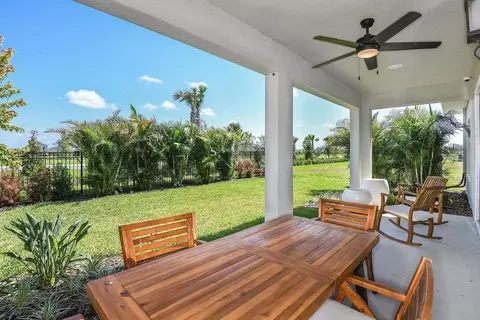 Exterior - 11830 Richmond Trl, Parrish, FL 34219 photo 4 of 7
