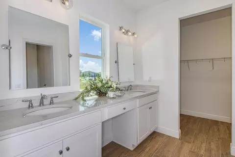 Bath - 11830 Richmond Trl, Parrish, FL 34219 photo 2 of 4