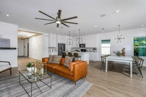Living - 11830 Richmond Trl, Parrish, FL 34219 photo 3 of 4