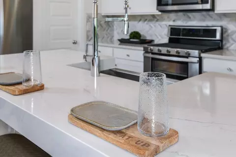 Kitchen - 11830 Richmond Trl, Parrish, FL 34219 photo 8 of 10