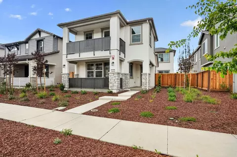 420 National Garden Ln, Vacaville, CA 95687