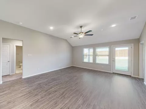 Living - 6517 Adderly Rd, Pilot Point, TX 76258 photo 2 of 3