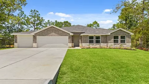 Exterior - 16221 Ross Ct, Conroe, TX 77303 photo 3 of 5