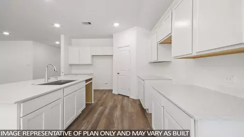 Kitchen - 16221 Ross Ct, Conroe, TX 77303 photo 2 of 4