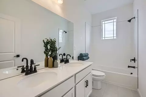 Bath - 7338 White River St, Frederick, CO 80530 photo 2 of 5