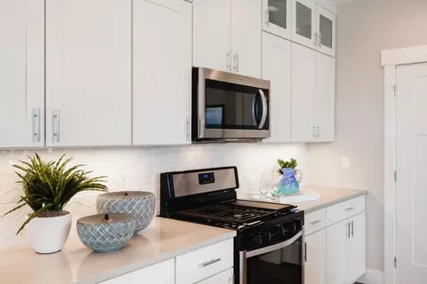 Kitchen - 805 Halfpipe St, Belgrade, MT 59714 photo 2 of 4