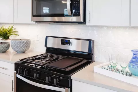 Kitchen - 805 Halfpipe St, Belgrade, MT 59714 photo 4 of 4