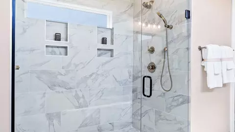 Bath - 370 Arthur Dr, Canton, GA 30115 photo 2 of 3